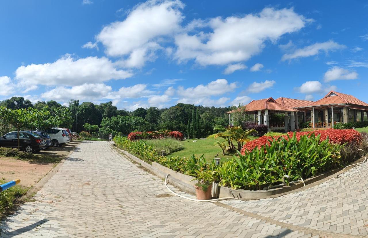 Biranji Aqua Retreat Hotel Chikmagalūr Buitenkant foto