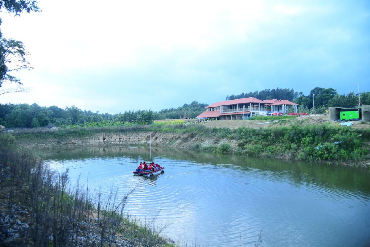 Biranji Aqua Retreat Hotel Chikmagalūr Buitenkant foto