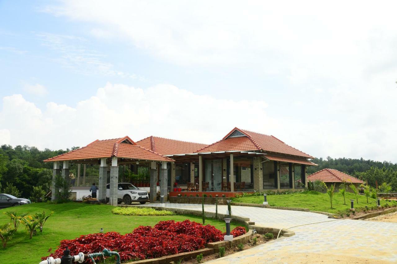 Biranji Aqua Retreat Hotel Chikmagalūr Buitenkant foto