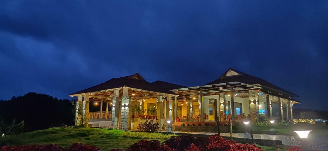 Biranji Aqua Retreat Hotel Chikmagalūr Buitenkant foto